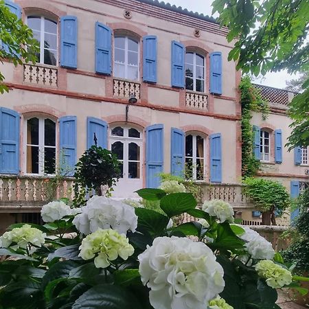 Отель Le Manoir Du Thouron Saint-Sulpice  Экстерьер фото