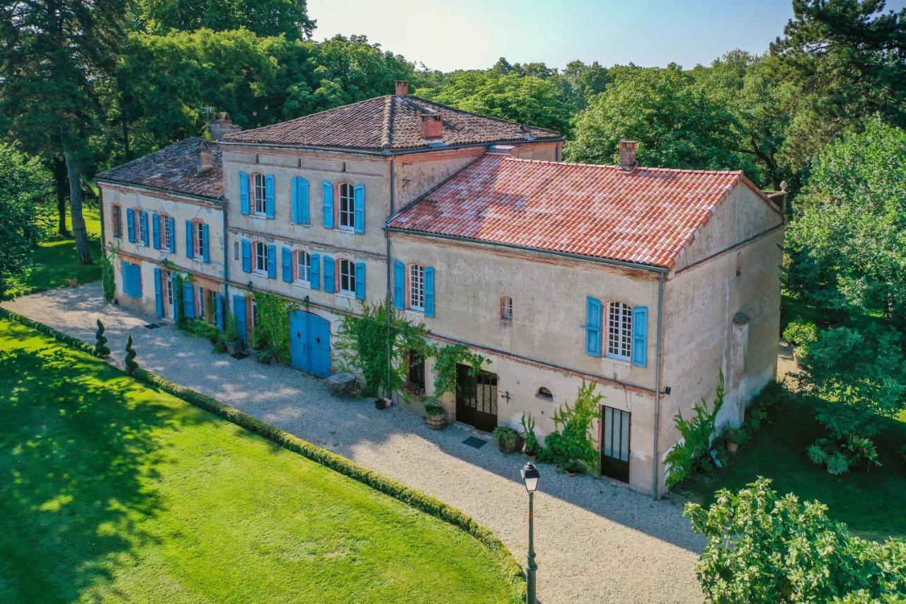 Отель Le Manoir Du Thouron Saint-Sulpice  Экстерьер фото