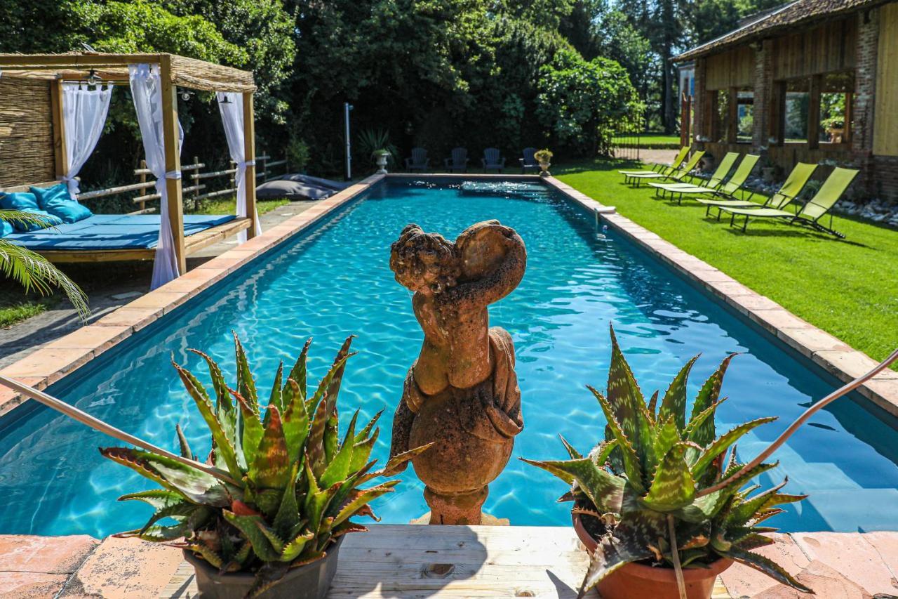 Отель Le Manoir Du Thouron Saint-Sulpice  Экстерьер фото